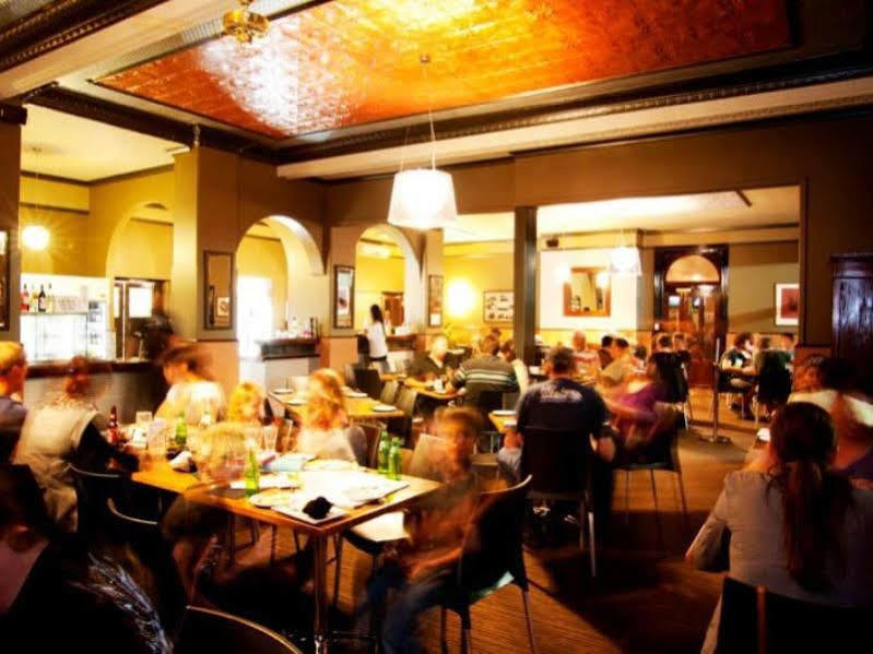 Prince Of Wales Hotel, 번버리 외부 사진